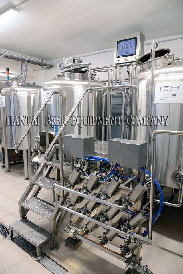<b>Italy 1000L brewery system installation</b>